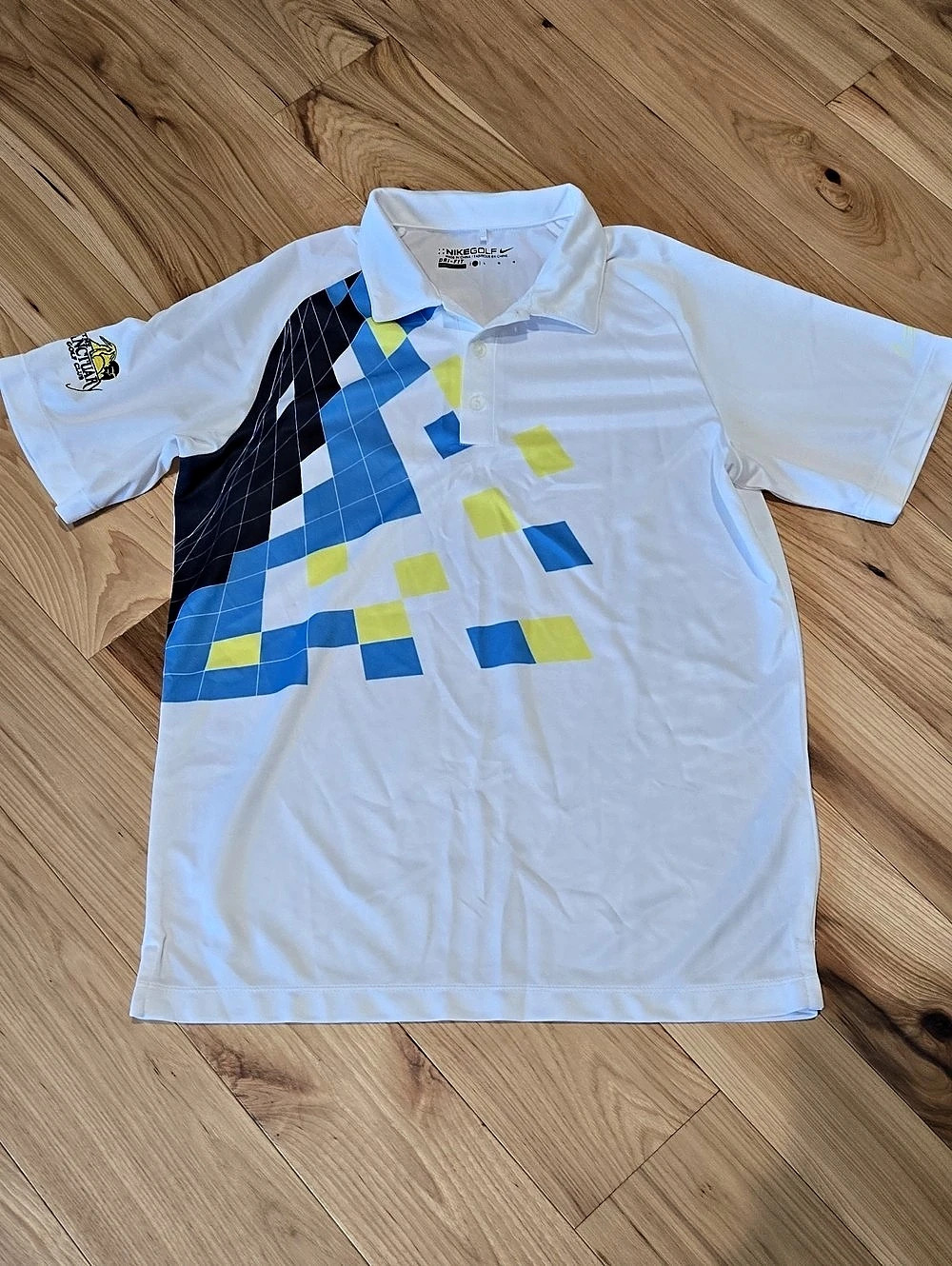 Boys Nike Golf Club polo Geometric Golf Polo in White & Blue Like New